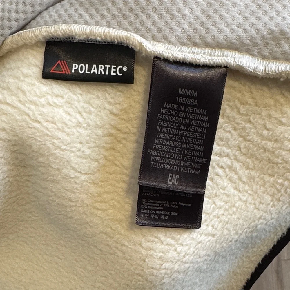 Marmot Women's Cream and Black Fleece Polartec Jacket - Picture 3 of 10